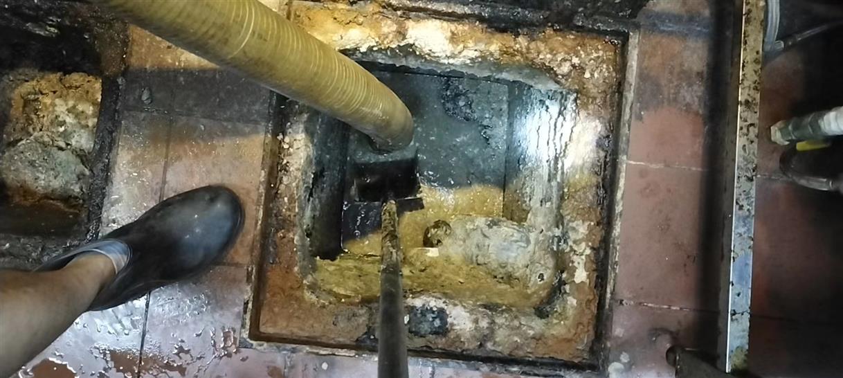 老新镇污水池清理一般都有毒气，怎么预防中毒呢？