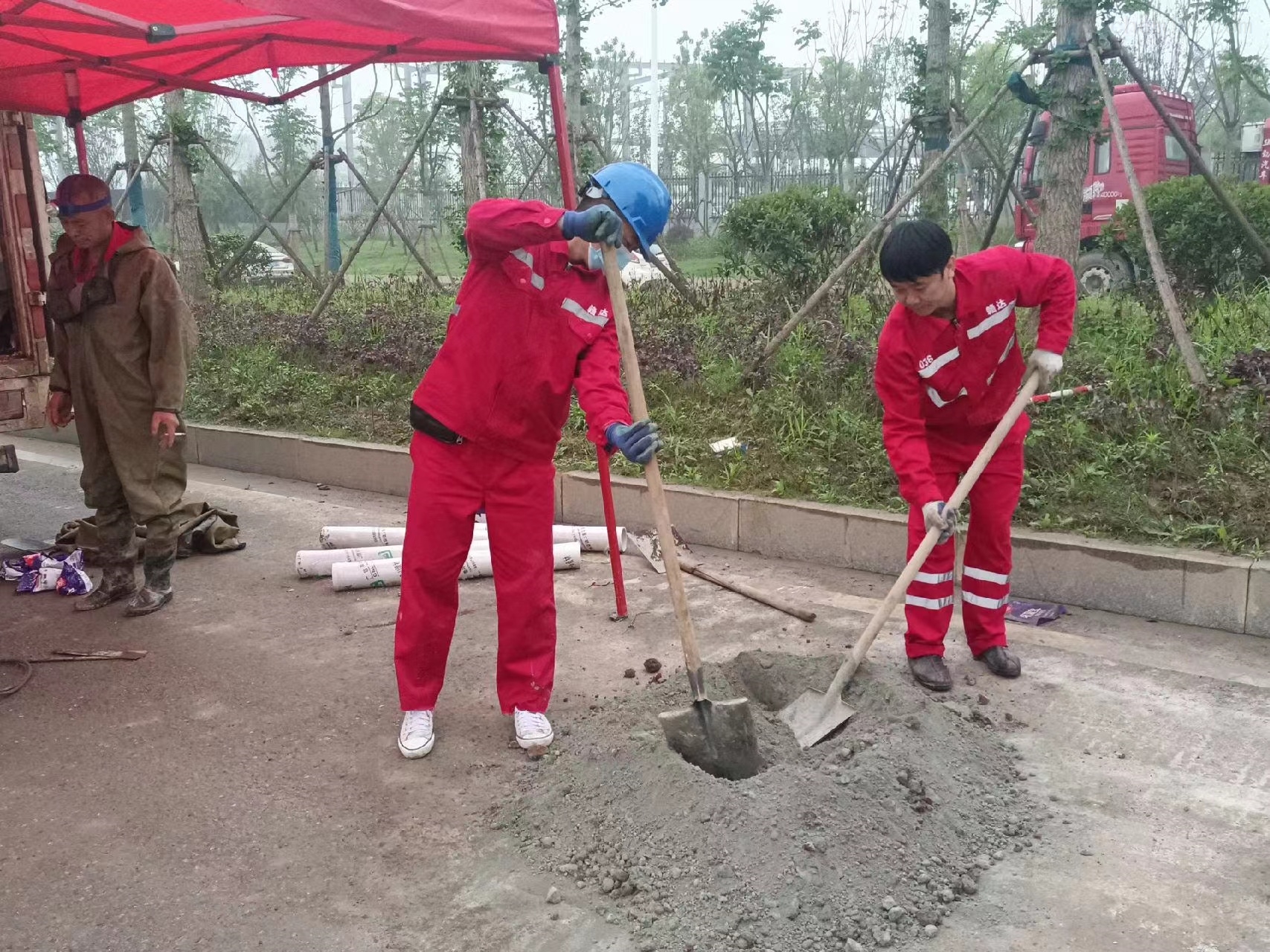 老新镇管道疏通哪家好】及时进行市政管道清淤