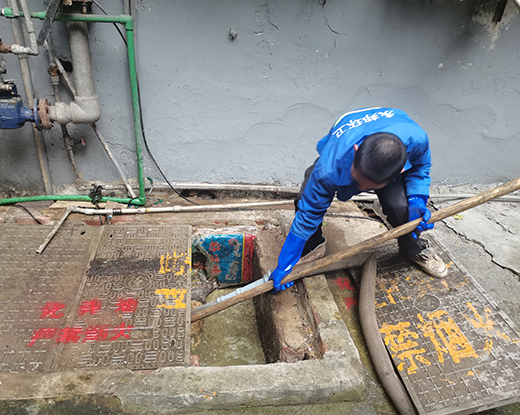 老新镇清掏化粪池